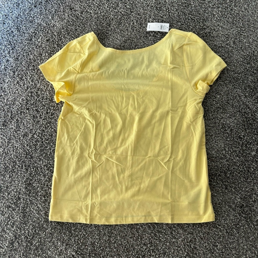 GAP Yellow OpenBack Tee